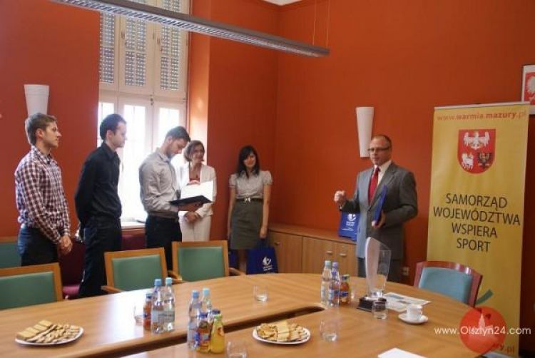 Złoci medaliści spotkali się z marszałkiem