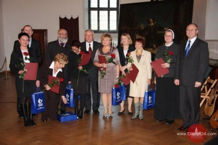 Marszałek nagrodził i wyróżnił pracowników pomocy społecznej 