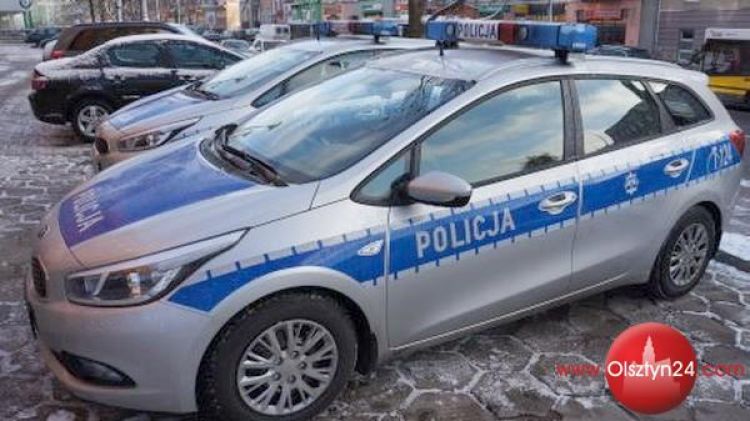 Nowe radiowozy w prezencie od powiatu