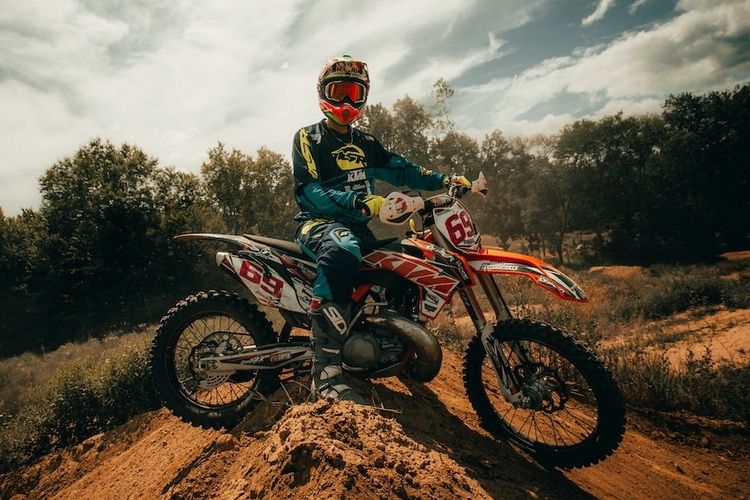 Kask offroad – co warto wiedzieć?
