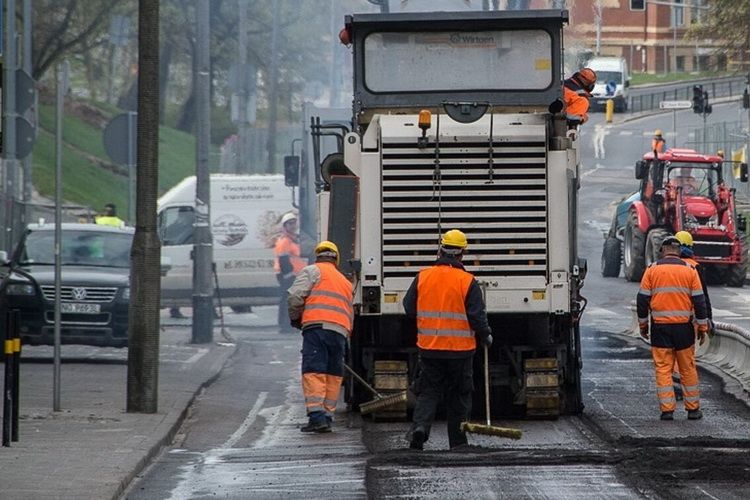 Wymiana nawierzchni na ul. Augustowskiej rozpoczęta