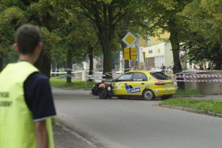 Przed startem na odcinkach specjalnych
