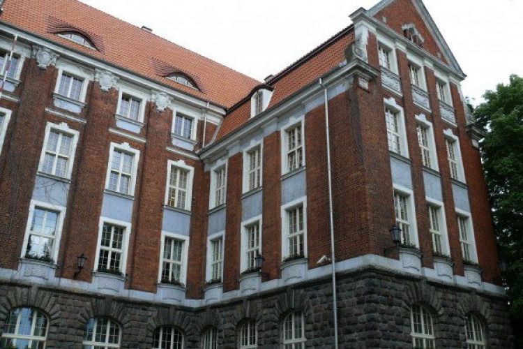 Unijne programy wyhamowane