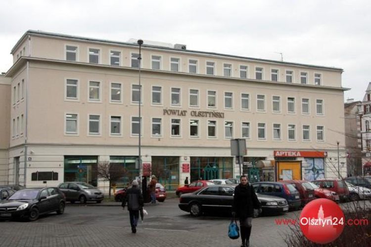Na wyremontowaną drogę do Bartąga poczekamy trochę dłużej