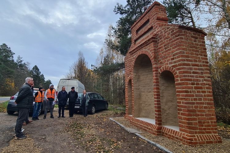 Kolejna warmińska kapliczka „jak nowa”