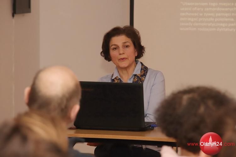 W BWA o sposobach upamiętniania we współczesnej sztuce