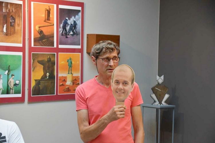 Twórczość Pawła Kuczyńskiego w rysunkowych kadrach