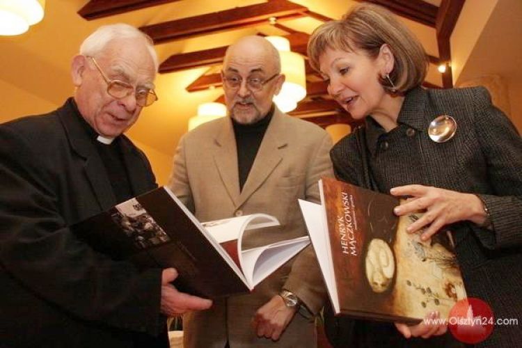 Wydali album Henryka Mączkowskiego