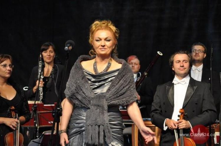 Pani Walewska w strugach deszczu