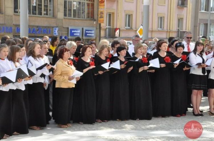 Zaśpiewali w hołdzie papieżowi
