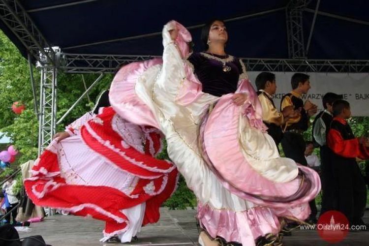 Więcej pieniędzy dla Romów