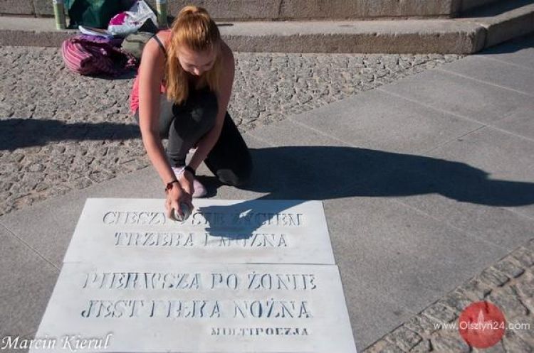 Cieszyć się życiem trzeba i można, pierwsza po żonie jest piłka nożna