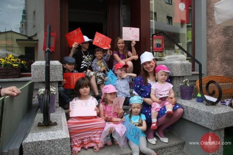 Ogród pełen literek w „Tajemnicy Poliszynela”