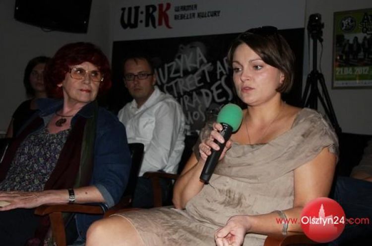 Dyskusja o sztuce teatru w Klubie Rebelii Kultury