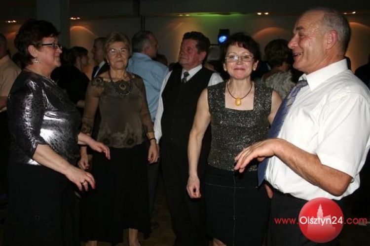 Seniorzy bawili się na przedsylwestrowym balu