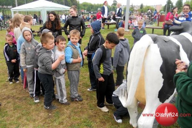Jedz Owoce i Pij Mleko - Zajdziesz w Życiu Daleko