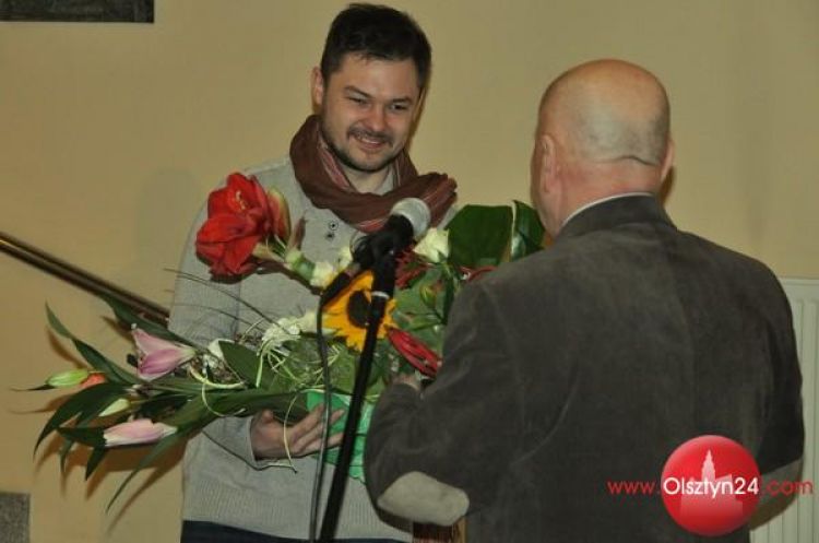 Rzeźby Grzegorza Gwiazdy na finisażu w Starym Ratuszu WBP
