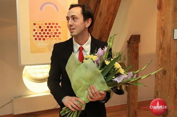 Ashley Collin prezentuje wystawę „Collective – Abstract Forms” w Galerii na Strychu MOK