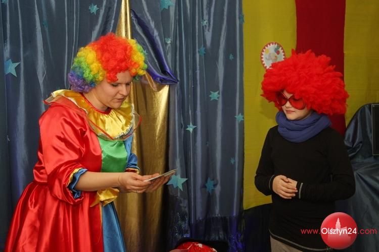 Noc w bibliotece w cyrkowym wydaniu