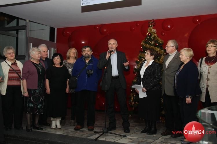 Wystawę „Świat w obiektywie seniora” otwarto w Olsztyńskim Planetarium