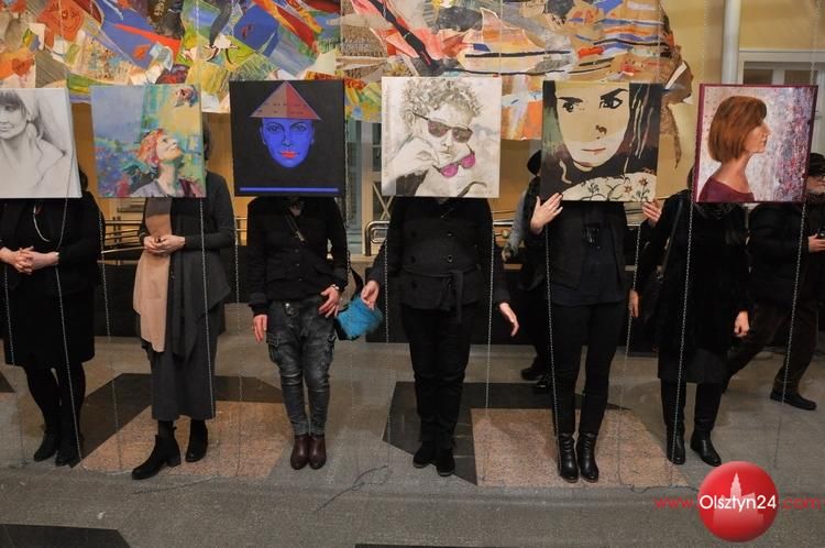 Warmińskie Baby prezentują wystawę „Jej portret” w Galerii Stary Ratusz WBP