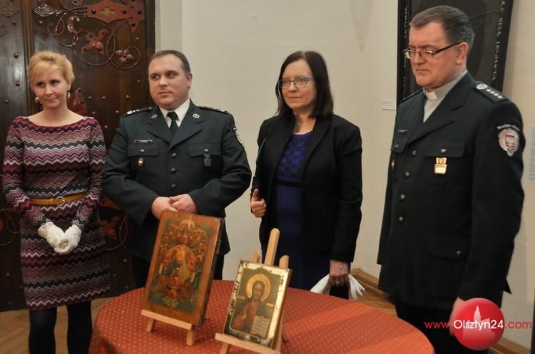 Izba Celna przekazała Muzeum Warmii i Mazur ikony zatrzymane na granicy