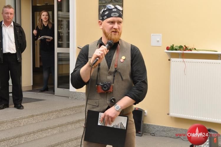 Wystawę „The Scots DNA” Radka Nowackiego otwarto w Galerii Stary Ratusz WBP