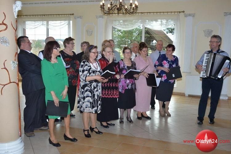 Bal „Kwitnącej Jabłoni” u Dzieci Wojny w Pieckach