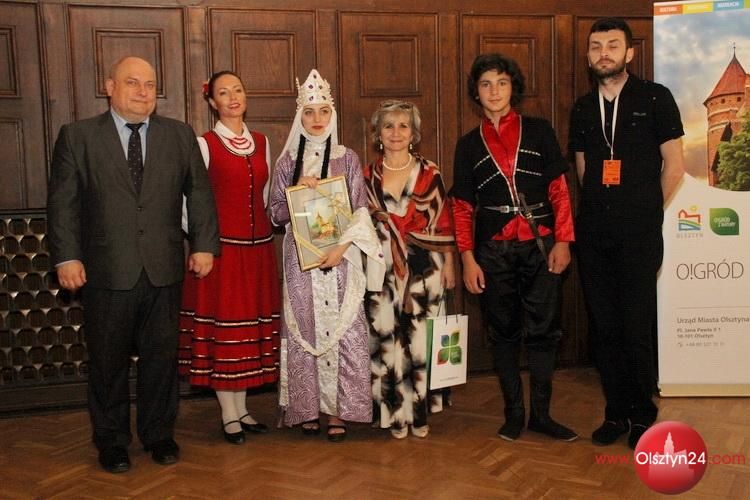 Władze Olsztyna powitały uczestników Dni Folkloru Warmia 2016