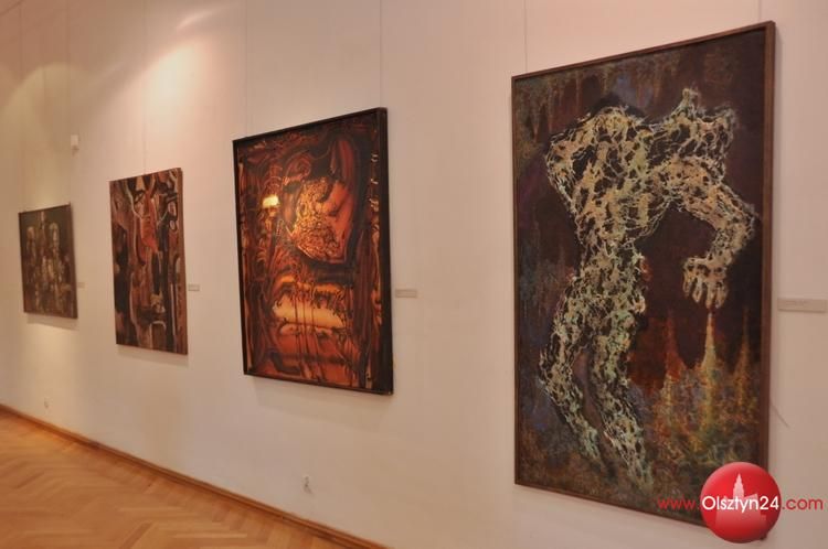 Wystawę „Ponad malarstwo” otwarto w Muzeum Warmii i Mazur