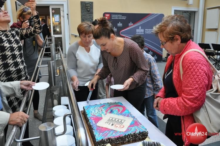 Wojewódzka Biblioteka Publiczna świętowała 65-lecie z czytelnikami 
