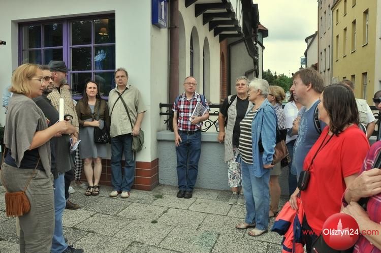 Na spacerze z Muzeum Nowoczesności