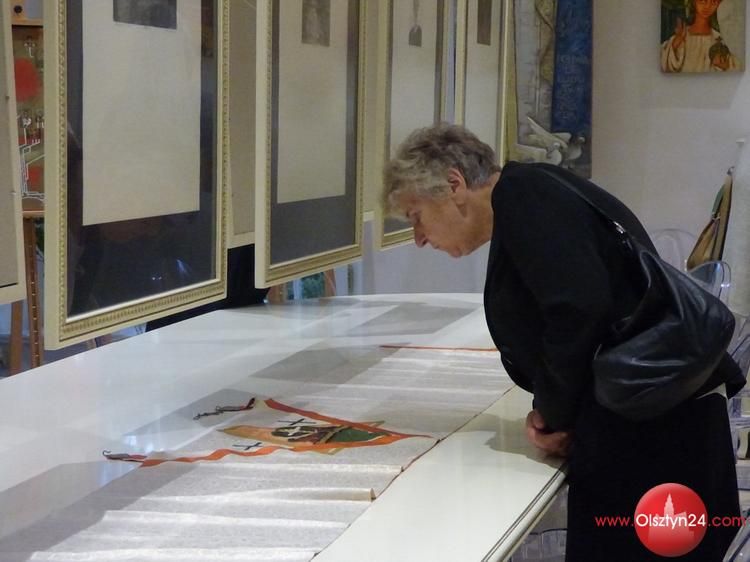 „Święci wychodzą ponad ramy”