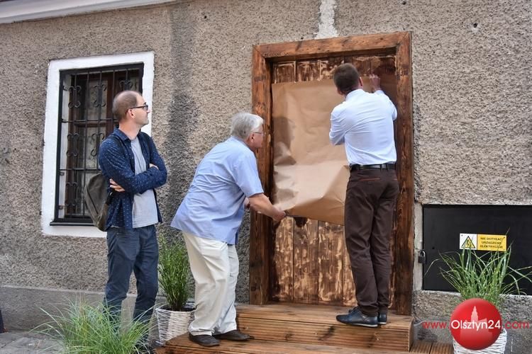 Galeria Jednego Wiersza MBP otwarta wierszem Marka Barańskiego  