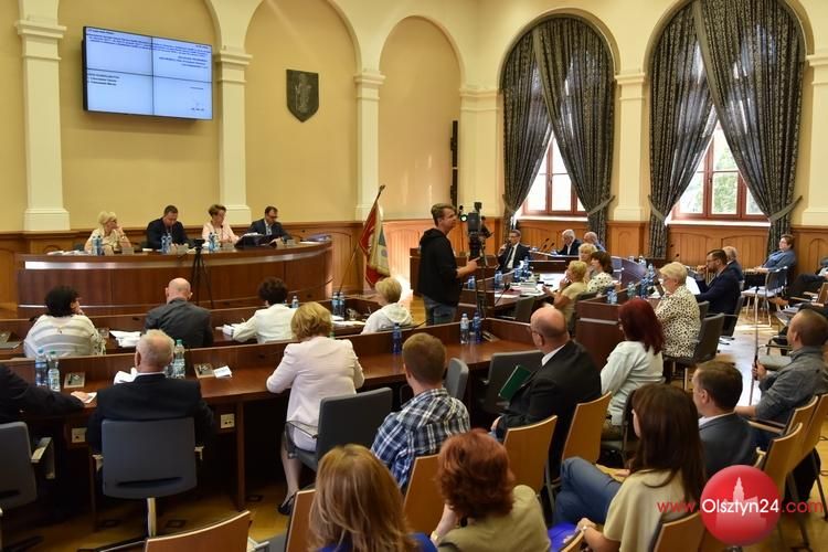 Miejscy radni wrócili do pracy. Debatowali m.in. o sytuacji Stomilu