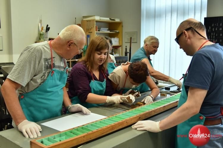 Z WBP w Pracowni Starych Technik Drukarskich i Pracowni Konserwacji Zbiorów 