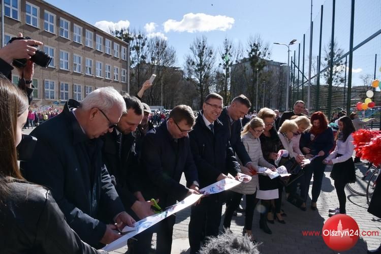 Uczniowie SP15 mają nowe boisko