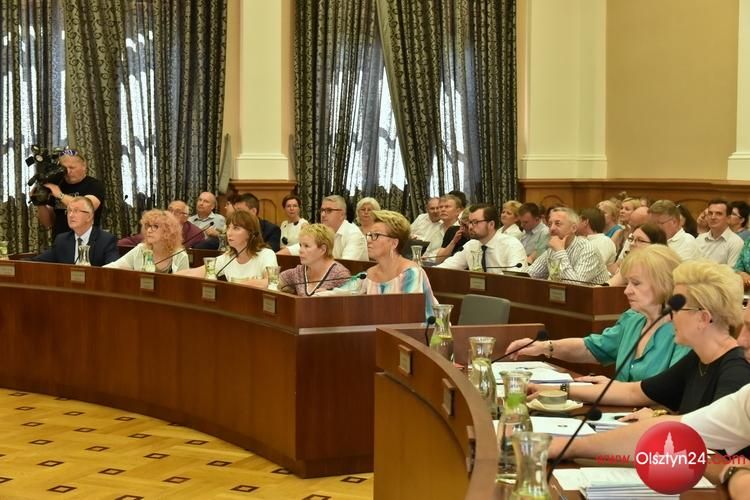 Prezydent z absolutorium