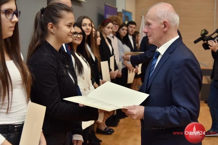 157 uczniów z regionu wyróżniono stypendiami Prezesa Rady Ministrów