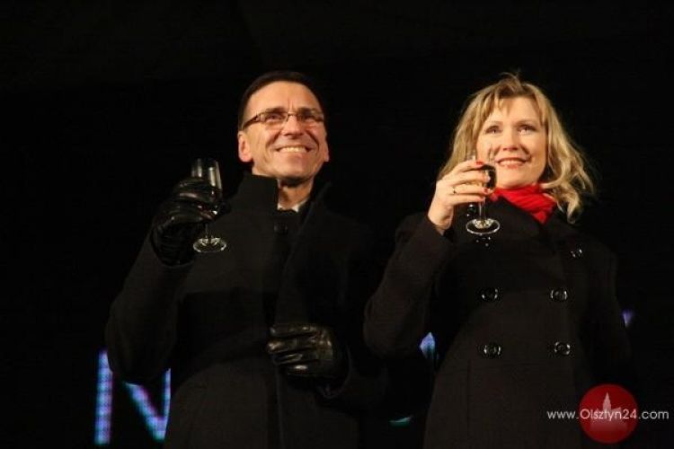 Olsztynianie witali Nowy Rok pod „Szubienicami”