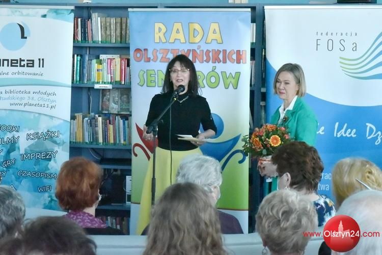 Seniorzy powitali wiosnę w Planecie 11