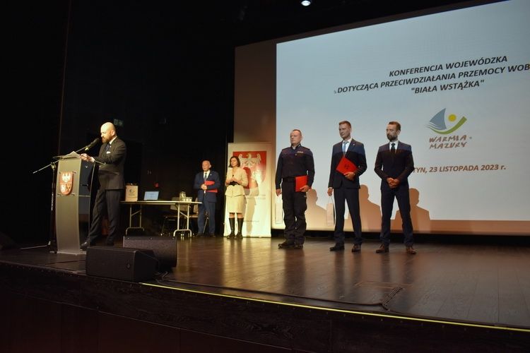 Kawalerowie Białej Wstążki z odznaczeniami