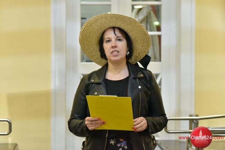 Prace z teczki Agaty Anny Katuszonek prezentuje Galeria Stary Ratusz WBP