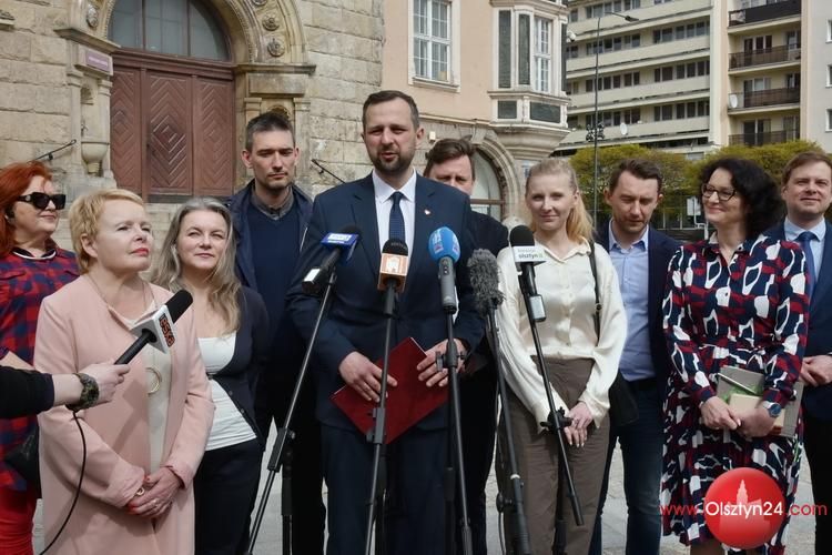 Kandydat na prezydenta Olsztyna Robert Szewczyk dziękuje i apeluje o głosowanie w II turze wyborów