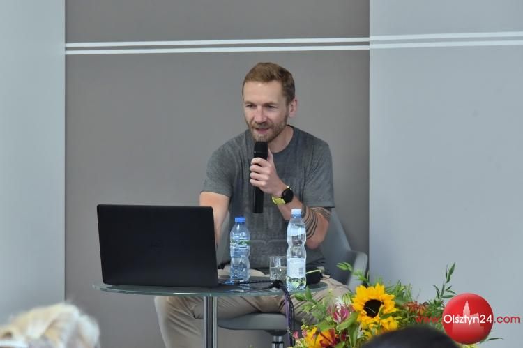 Z Przemysławem Kossakowskim wśród zapomnianej kultury