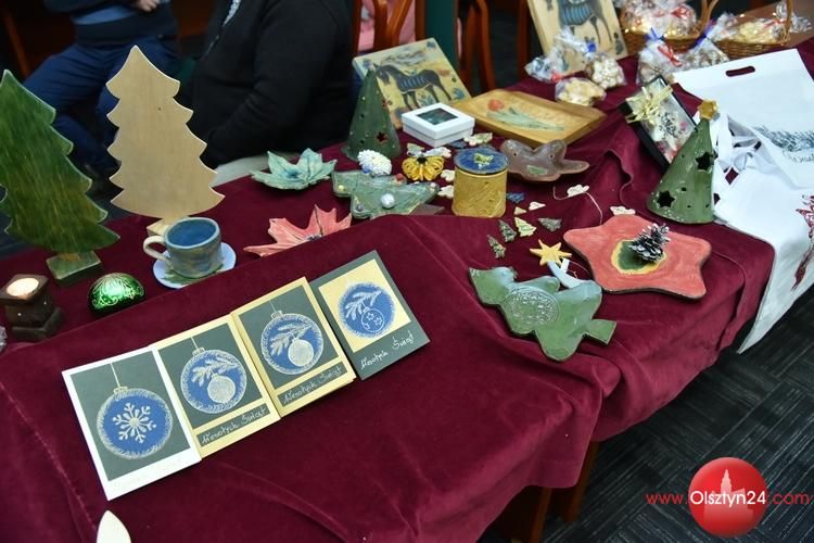 Kiermasz Świąteczny odbył się w Starostwie Powiatowym w Olsztynie