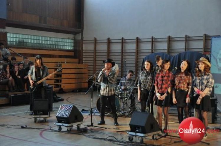 „Handlówka” zorganizowała międzyszkolny festiwal muzyki polskiej