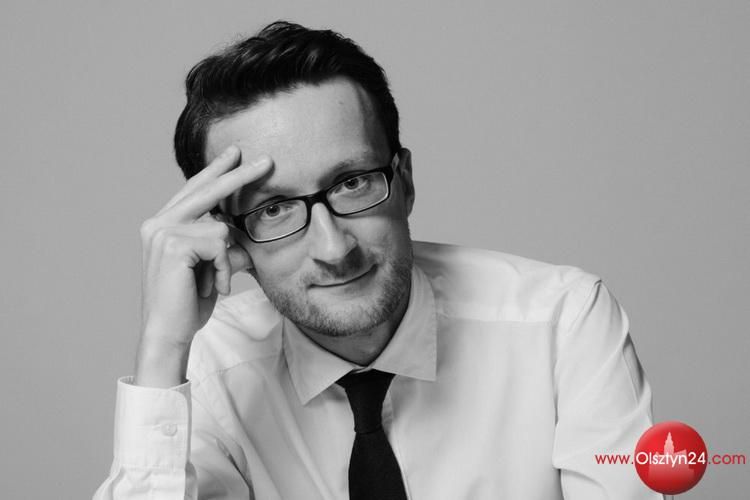 Tomasz Lis wystąpi w filharmonii z mistrzowskim recitalem fortepianowym