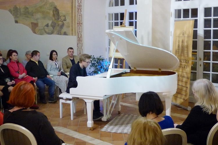 Muzyczne podróże w Oranżerii Kultury