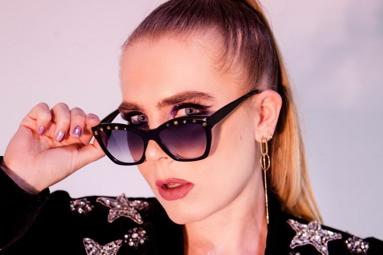 Wystawa i recital Adriany Krawcewicz w olsztyńskiej Aurze